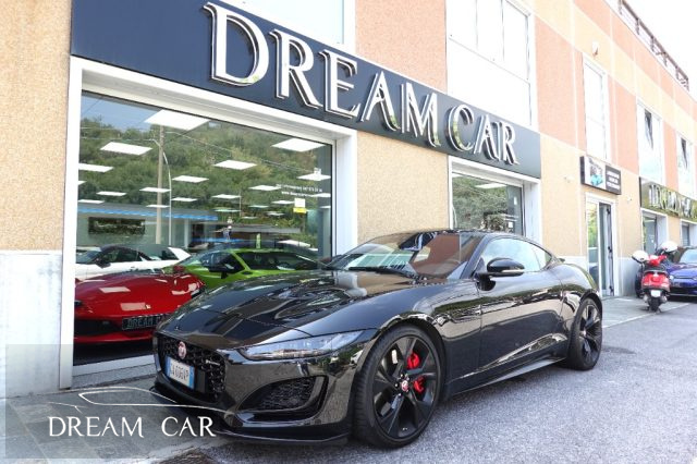 Jaguar F-Type 2.0 aut. Coupé R-Dynamic Black Edition usato a SAVONA
