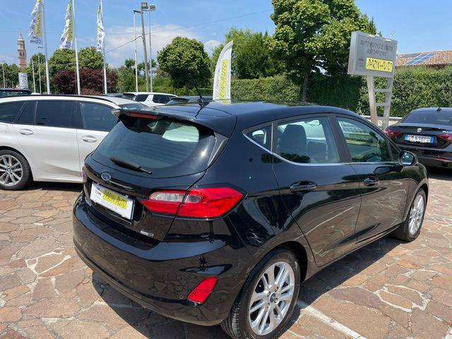 Ford Fiesta 1.0 Ecoboost Hybrid 125 CV 5 porte Titanium - foto 2 di 4