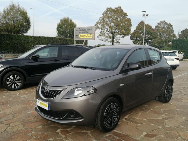 Lancia Ypsilon 1.0 FireFly 5 porte S&S Hybrid Silver Plus, del 2022, 82.500 km, in vendita a Vedelago (TV)