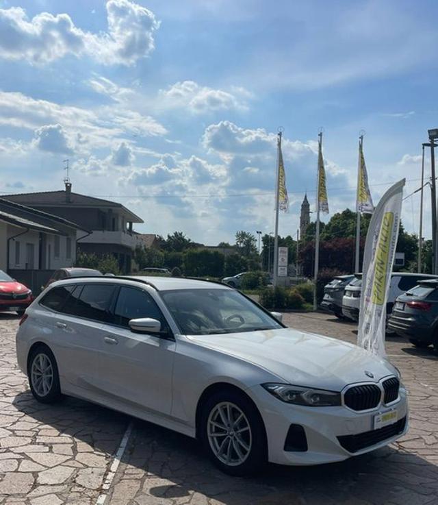 BMW 318 d 48V Touring Business Advantage - foto 4 di 4