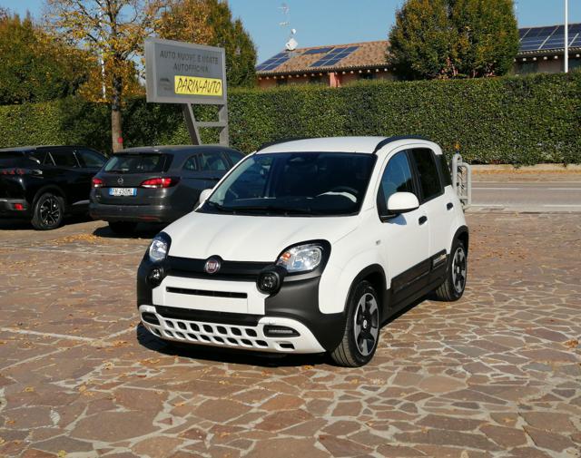 Fiat Pandina 1.0 FireFly 65 CV Hybrid Cross 5 Posti km 0 a VEDELAGO