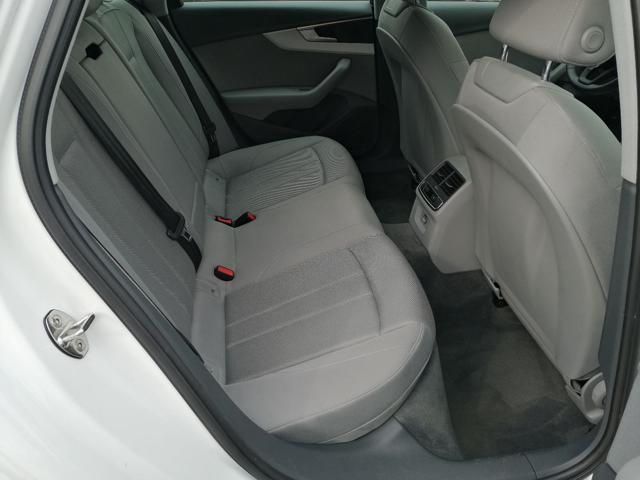 Audi A4 Avant 35 TDI S tronic S line edition usato a VEDELAGO