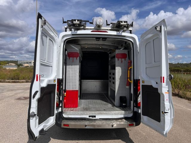 Ford Transit 350 2.0TDCi EcoBlue 130CV 4WD PM-TM ALLESTITO usato a MARUGGIO