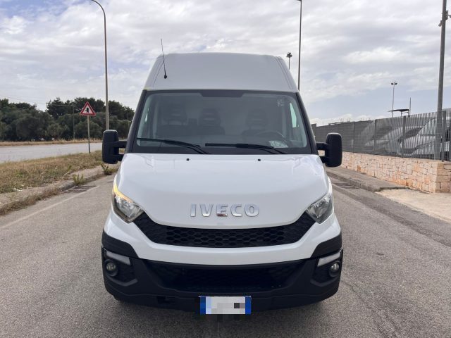 Iveco Daily 35S12V 2.3 HPT L3H2 Furgone Passo 3520 - foto 2 di 4