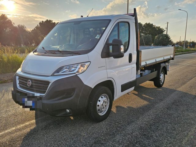 Fiat Ducato 33 2.3 MJT 130CV CASSONE RIBALTABILE TRILATERALE usato a MARUGGIO