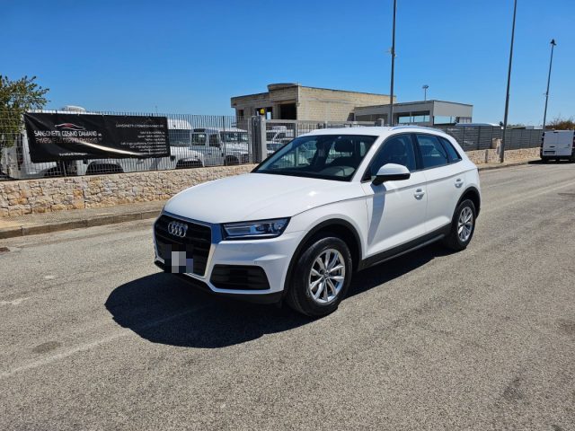 Audi Q5 30 TDI S tronic Business usato a MARUGGIO
