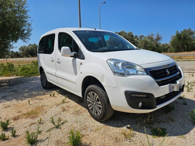 Peugeot Partner Tepee 1.6 BlueHDi 100 CV 4x4 Active Traction - foto 3 di 4