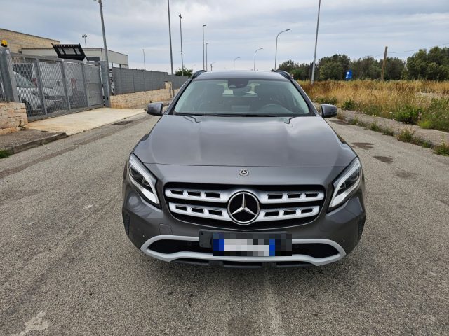Mercedes-Benz GLA 180 d Automatic Business - foto 2 di 4