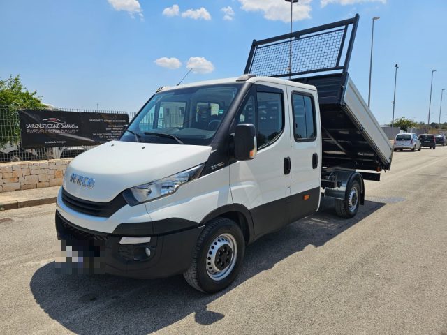 Iveco Daily 35S12 2.3 HPT PASSO 3450 RIBALTABILE TRILATERALE usato a MARUGGIO