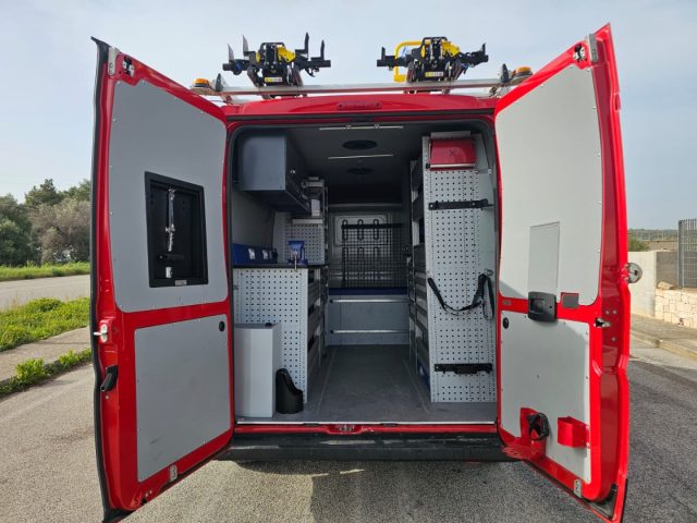 Fiat Ducato 35 2.2Mjt 140CV PM-TM Maxi ALLESTITO OFFICINA usato a MARUGGIO