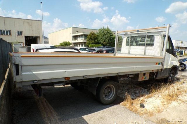Iveco Daily 35C12PASSO 3750 2.3 RG CASSONE FISSO - foto 3 di 4