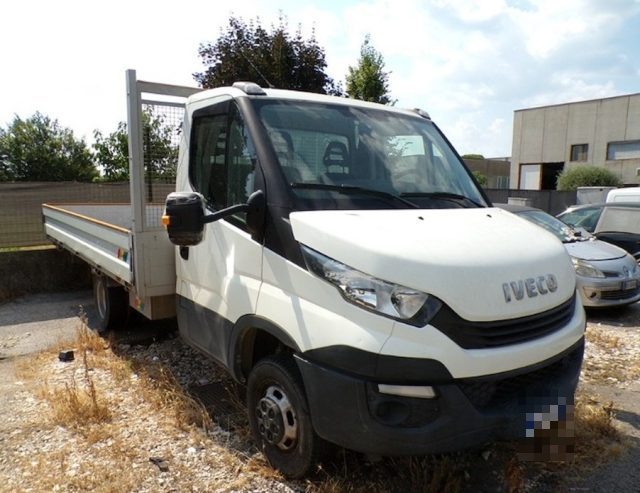 Iveco Daily 35C12PASSO 3750 2.3 RG CASSONE FISSO - foto 2 di 4