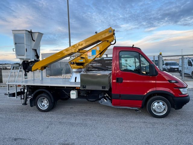 Iveco Daily 35C10 2.3Hpi PM-RG CESTELLO TELESCOPICO COMET - foto 3 di 4