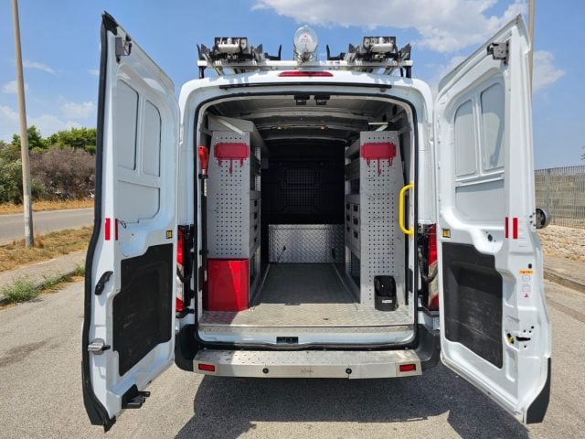 Ford Transit 350 2.0TDCi EcoBlue 130CV 4WD PM-TM ALLESTITO - foto 2 di 4