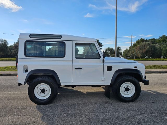 Land Rover Defender 90 2.2 TD4 Station Wagon N1 - foto 4 di 4