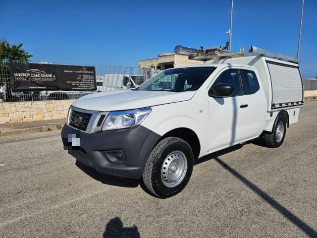 Nissan Navara 2.3 dCi 4WD King Cab Visia ALLESTITO OFFICINA MOBI usato a MARUGGIO