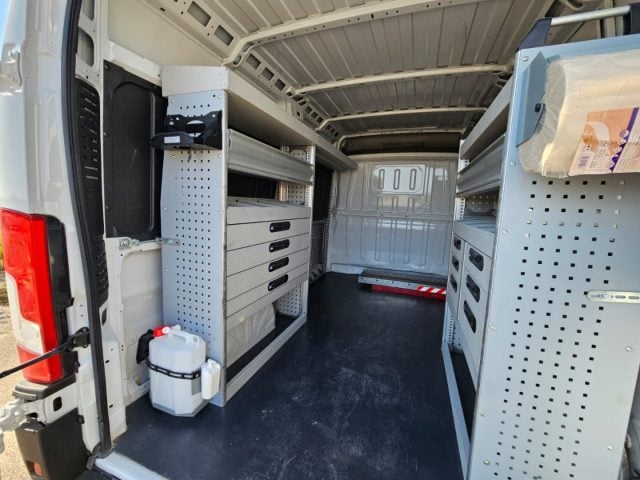 Iveco Daily 35S12V 2.3 HPT PM-TM Furgone ALLESTITO OFFICINA usato a MARUGGIO