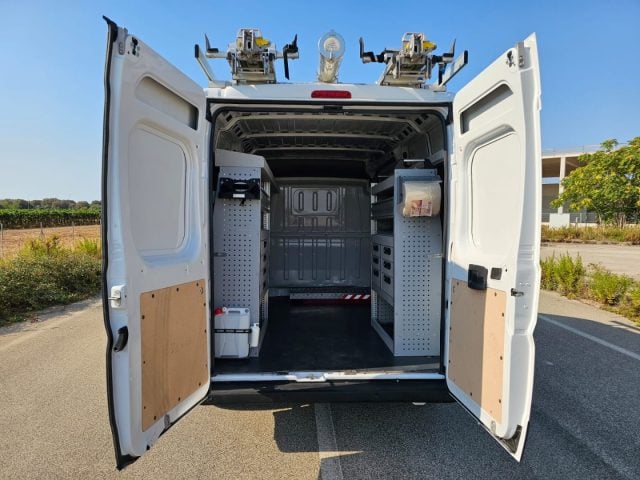 Fiat Ducato 33 2.3 MJT 140CV PM-TM Furgone ALLESTITO OFFICINA usato a MARUGGIO