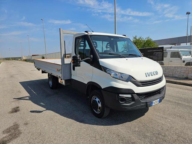 Iveco Daily 35C12PASSO 3750 2.3 MJT 120 CV RG CASSONE FISSO - foto 3 di 4