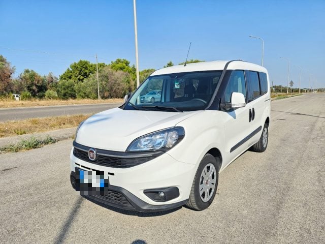 Fiat Doblo Doblò 1.6 MJT 105CV PC Combi N1 SX usato a MARUGGIO