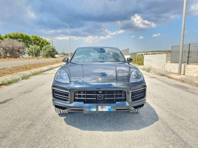 Porsche Cayenne Coupé 3.0 V6 E-Hybrid Platinum Edition - foto 2 di 4