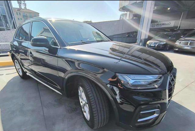 Audi Q5 35 TDI S tronic Business - foto 2 di 4