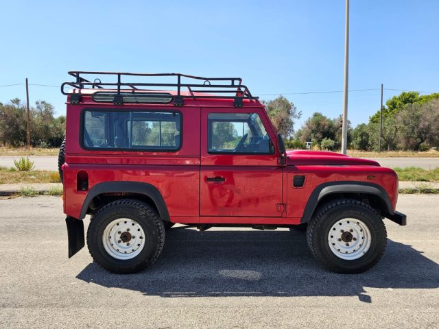 Land Rover Defender 90 2.2 TD4 Station Wagon 4 posti N1 - foto 4 di 4