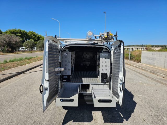 Fiat Doblo Doblò 1.6 MJT 105CV PC-TN Cargo ALLESTITO OFFICINA usato a MARUGGIO