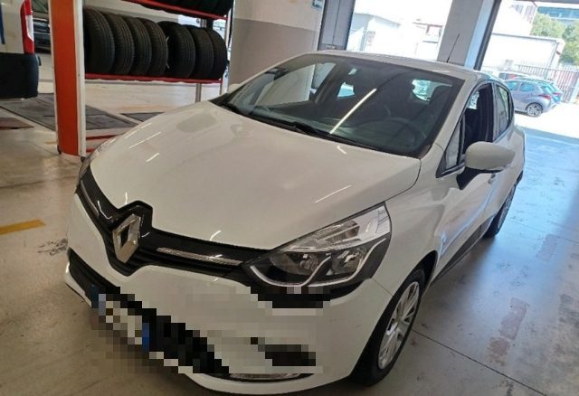 Renault Clio TCe 90 CV ENERGY GPL Life AUTOVETTURA, del 2019, 29.589 km, in vendita a Maruggio (TA)