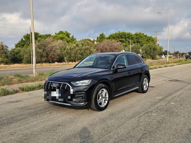 Audi Q5 35 TDI S tronic Business, del 2021, 140.989 km, in vendita a Maruggio (TA)