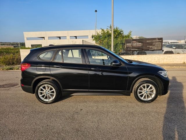 BMW X1 sDrive 18D BUSINESS SPORT UTILITY AUTOVETTURA - foto 4 di 17