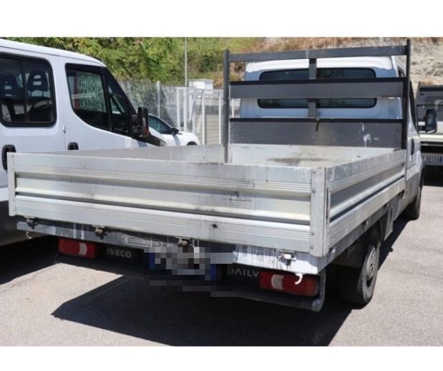 Iveco Daily 35S12 2.3D PASSO 3450 CASSONE FISSO - foto 3 di 4