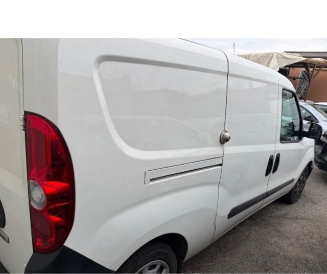 Fiat Doblo 1.6 MJT 105CV PL-TN Cargo Maxi Lounge DOPPIA PORTA - foto 2 di 4
