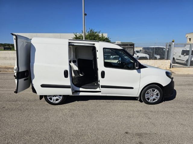 Fiat Doblo 1.6 MJT 105cv S&S PC-TN Cargo Lounge - foto 4 di 4