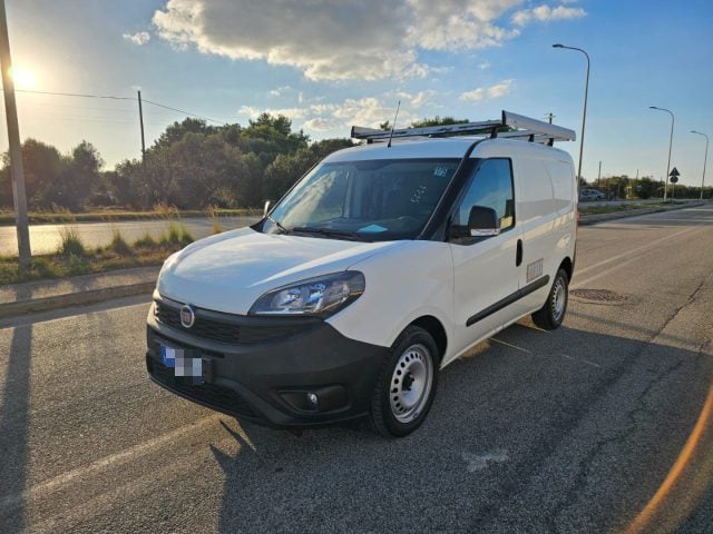 Fiat Doblo Doblò 1.6 MJT 105cv S&S PC-TN Cargo Business, del 2020, 53.968 km, in vendita a Maruggio (TA)