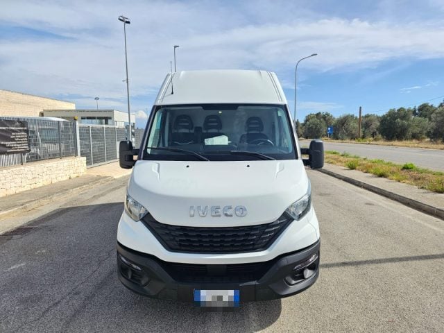 Iveco Daily 35S12V 2.3 HPT PM-TM Furgone Passo 3520 - foto 2 di 4
