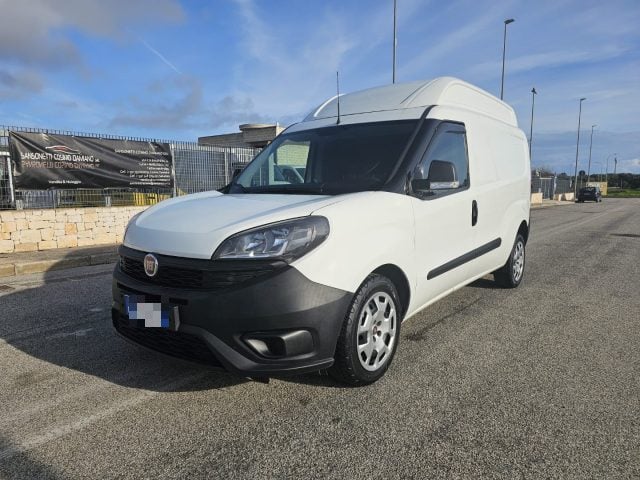 Fiat Doblo 1.6 MJT 120CV S&S PL-TA Cargo Maxi XL Lounge, del 2020, 219.897 km, in vendita a Maruggio (TA)