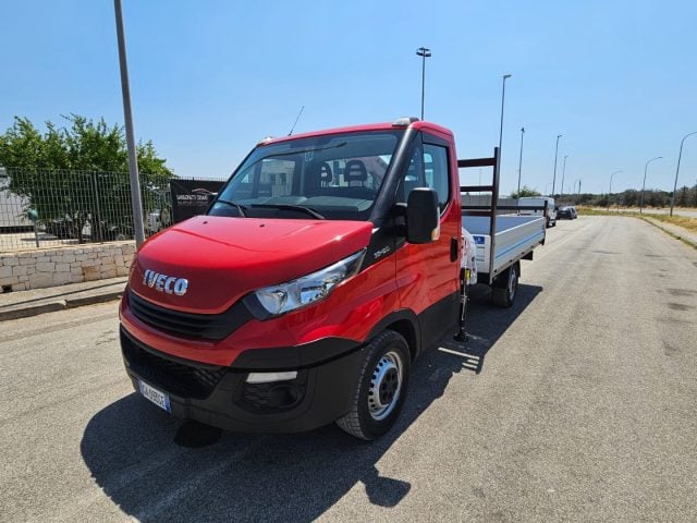 Iveco Daily 35S12 2.3HPT CASSONE FISSO NUOVO + GRU A3 BONFIGL - foto 3 di 4