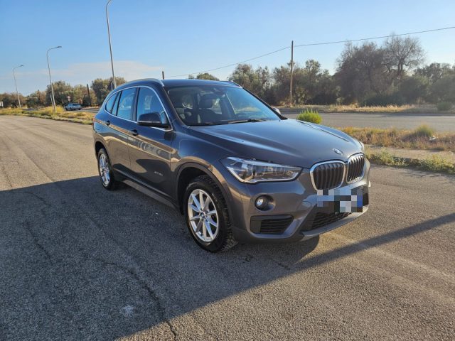 BMW X1 xDrive18d Business Sport - foto 3 di 4
