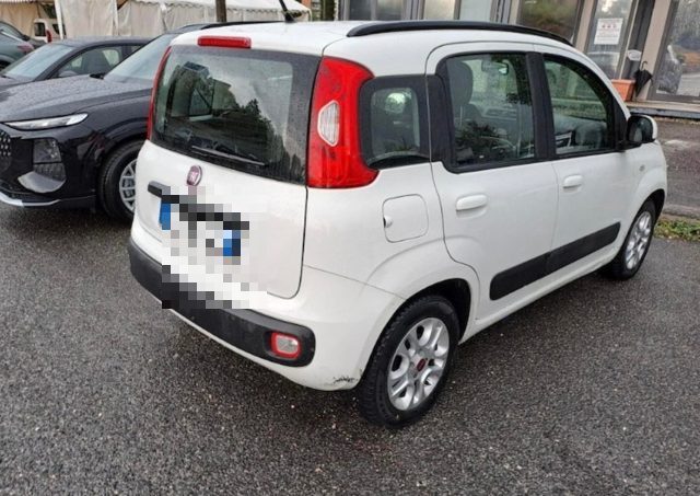 Fiat Panda 1.3 MJT 95 CV S&S LOUNGE AUTOVETTURA - foto 3 di 4