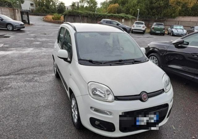 Fiat Panda 1.3 MJT 95 CV S&S LOUNGE AUTOVETTURA - foto 2 di 4