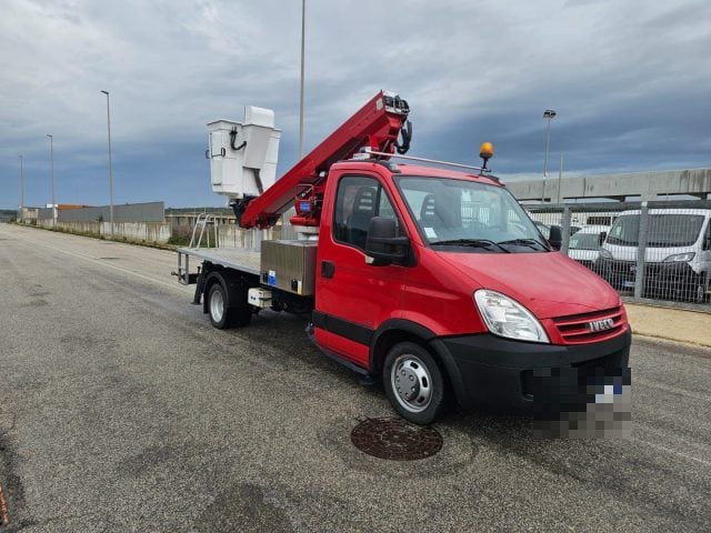 Iveco Ecodaily 35C10 2.3 PIATTAFORMA CON CESTELLO - foto 4 di 4