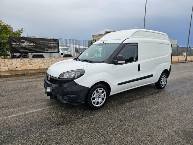 Fiat Doblo 1.6 MJT 120CV S&S PL-TA Cargo Maxi XL Lounge, del 2020, 219.897 km, in vendita a Maruggio (TA)