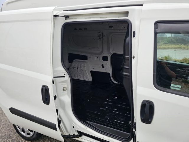Fiat Doblo 1.6 MJT 120CV S&S PL-TA Cargo Maxi XL Lounge - foto 4 di 4