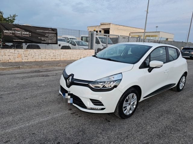 Renault Clio TCe 12V 90 CV GPL 5 porte Van Energy, del 2019, 72.959 km, in vendita a Maruggio (TA)