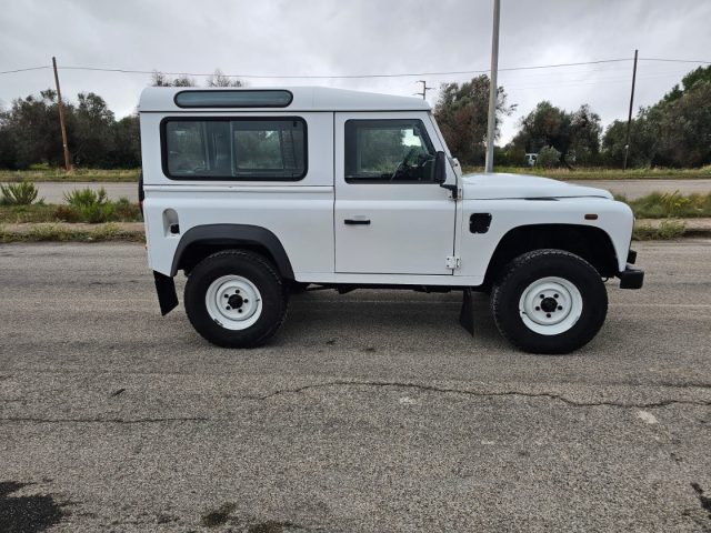Land Rover Defender 90 2.2 TD4 Station Wagon N1 - foto 4 di 4