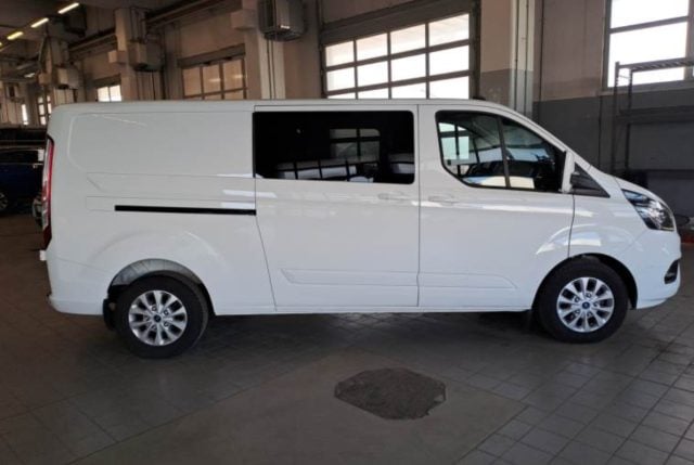 Ford Transit Custom 320 2.0 EcoBlue 130 L2H1 DC Furgone Titanium - foto 3 di 4