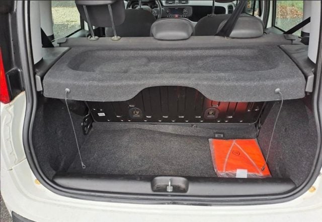 Fiat Panda 1.3 MJT 95 CV S&S LOUNGE AUTOVETTURA - foto 4 di 4