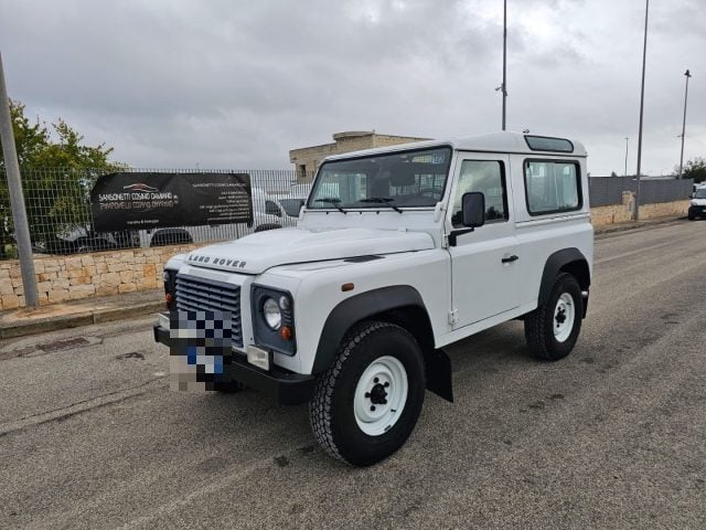 Land Rover Defender 90 2.2 TD4 Station Wagon N1, del 2014, 84.895 km, in vendita a Maruggio (TA)