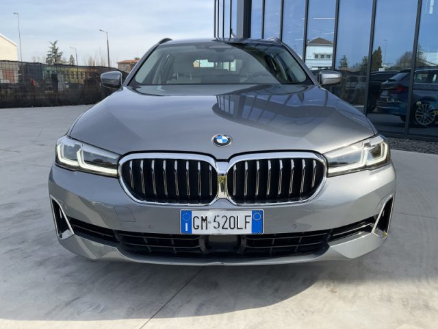BMW 540 i 48V xDrive Touring Msport - foto 2 di 4